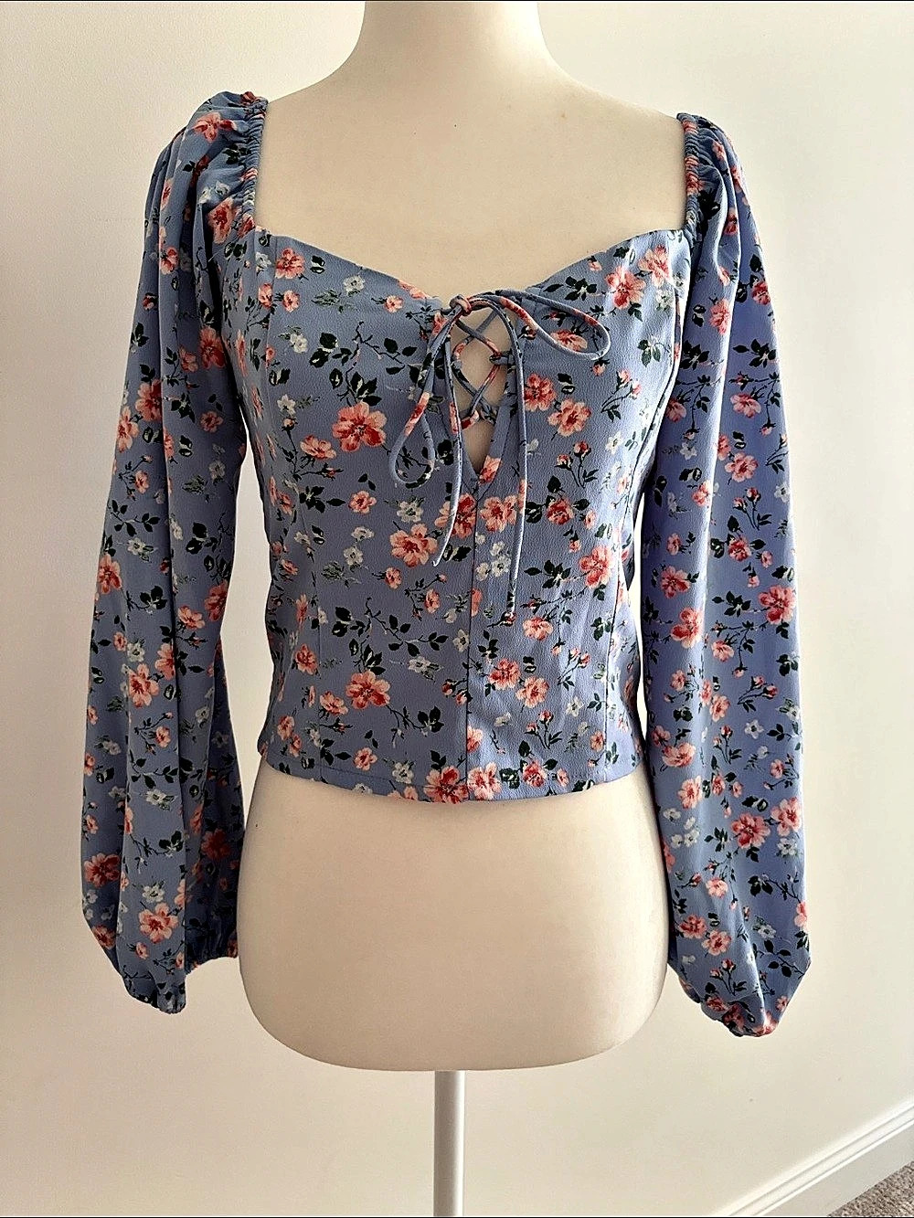 New Abercrombie & Fitch Floral Lace-Up Top Blue Size Small